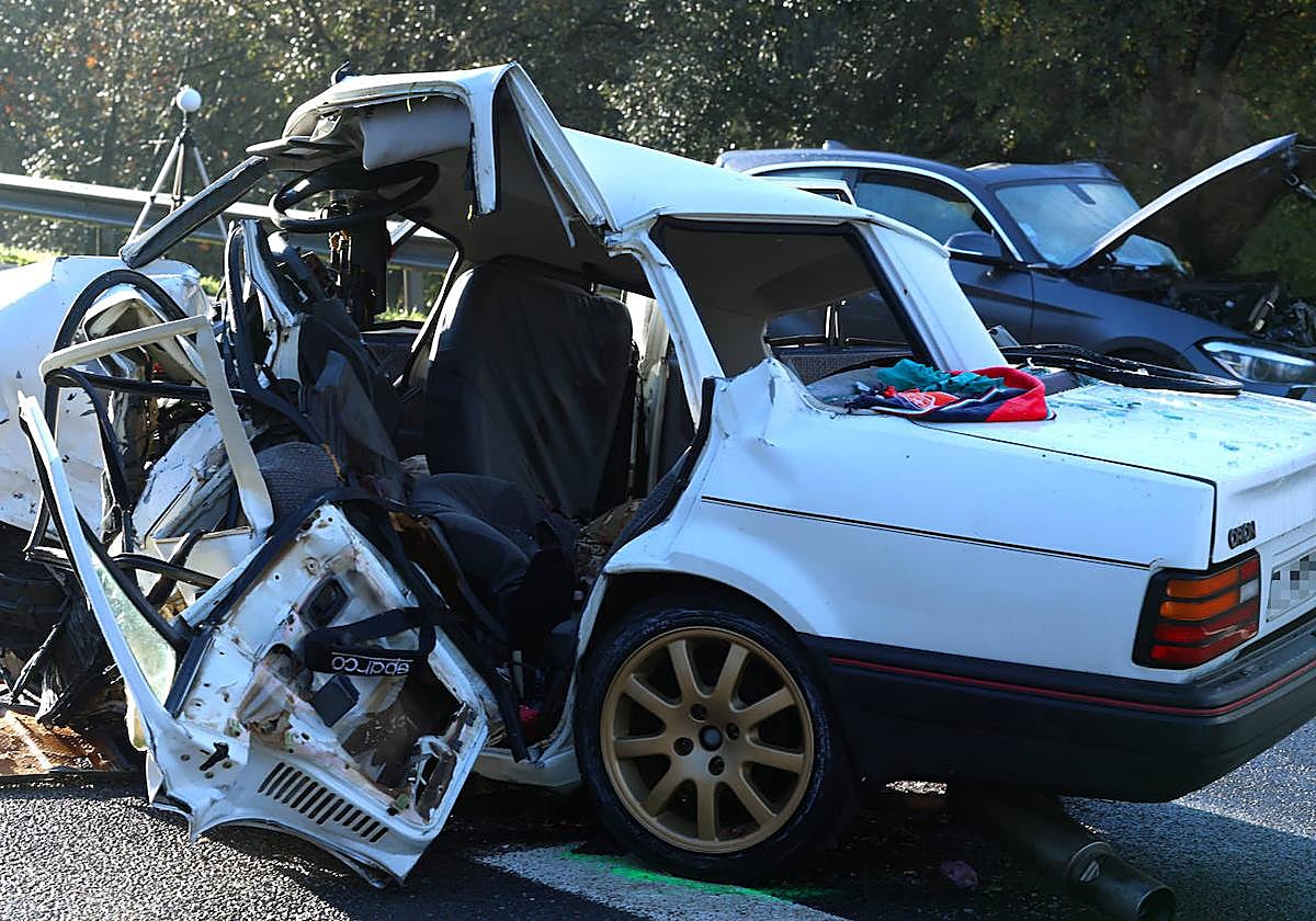 Estado del coche de los dos fallecidos.