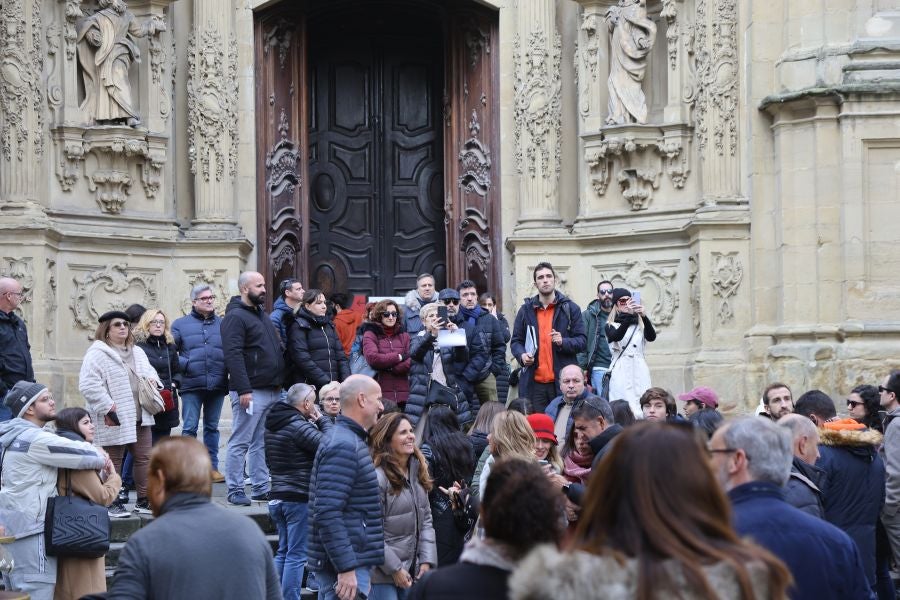 Una Donostia soleada recibe a los turistas