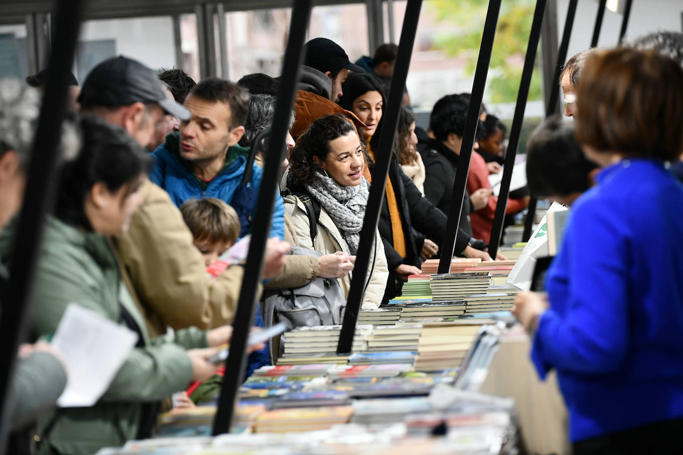 Durangoko Azokaren bigarren eguna: ikasle goiza, cosplay, gamers...