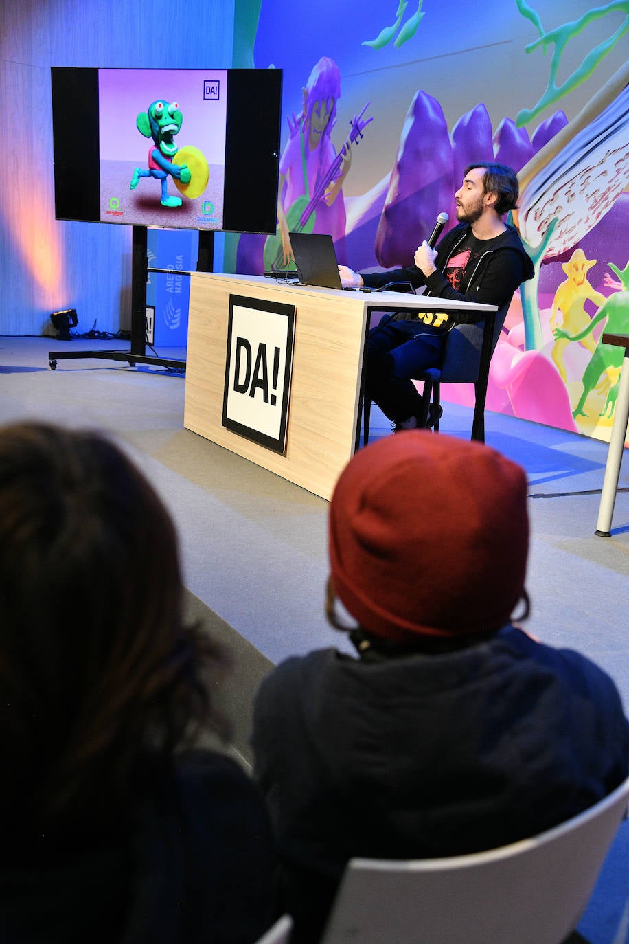 Durangoko Azokaren bigarren eguna: ikasle goiza, cosplay, gamers...