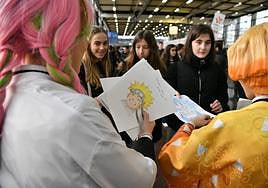 Durangoko Azokaren bigarren eguna: ikasle goiza, cosplay, gamers...