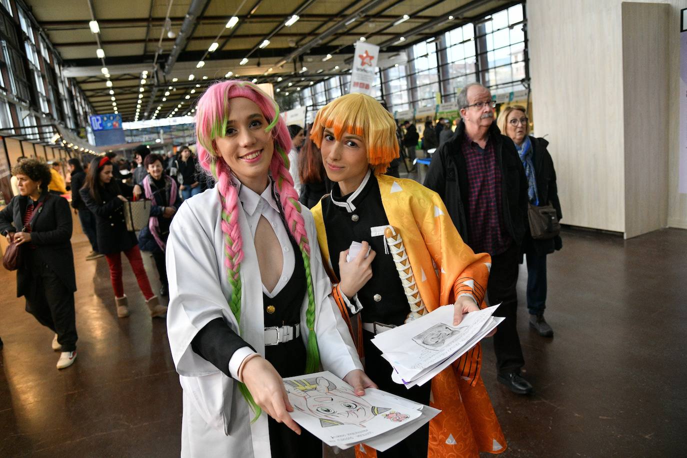 Durangoko Azokaren bigarren eguna: ikasle goiza, cosplay, gamers...