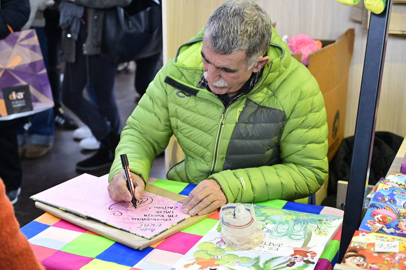 Jendetza azokako hirugarren egunean