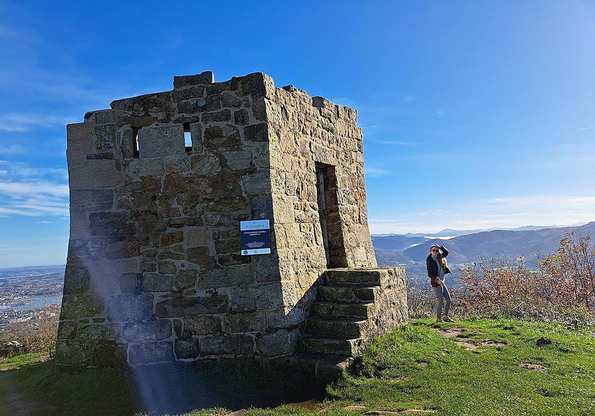 Un monte para mirar al mar
