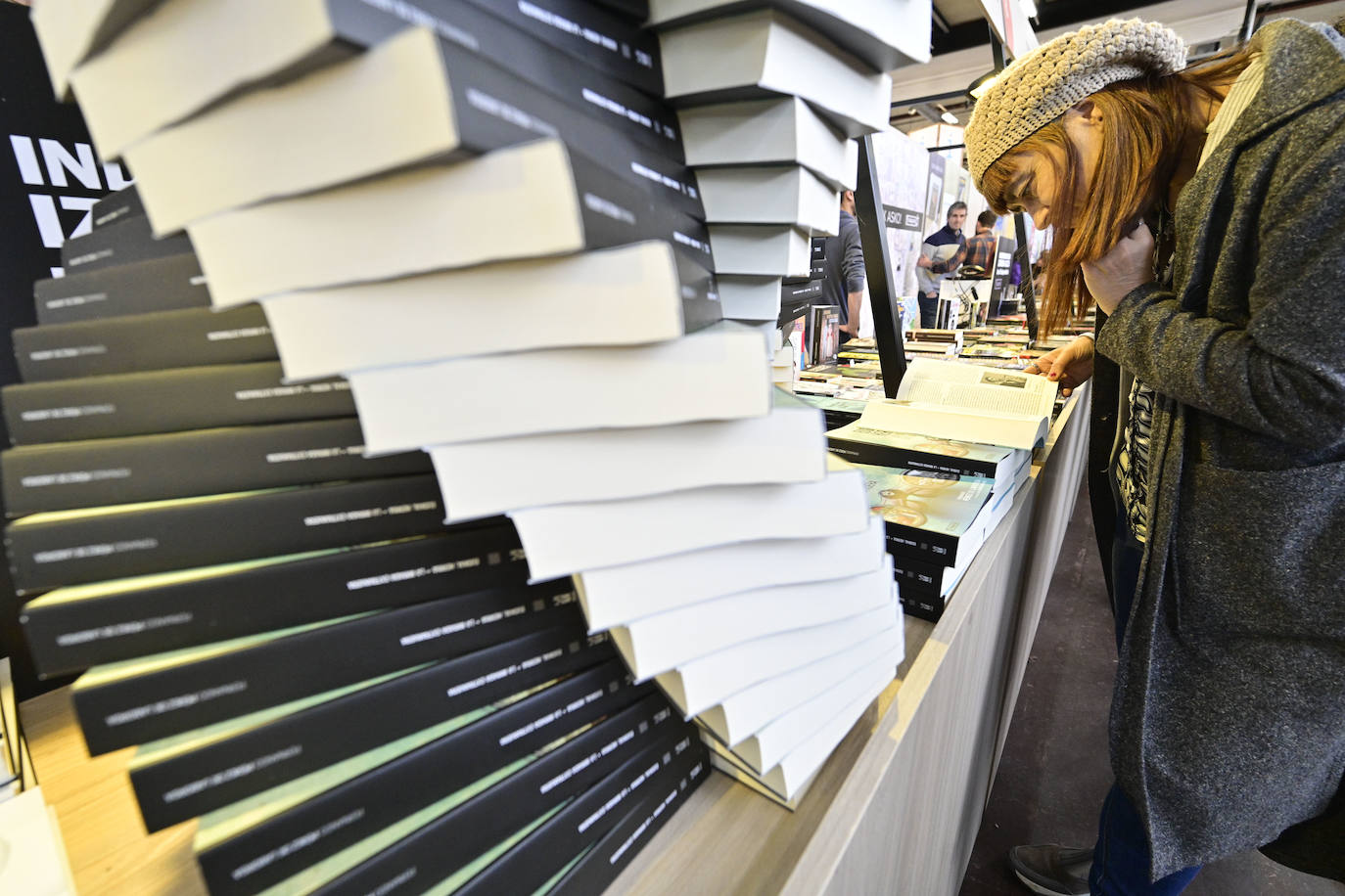 Azoka, jendez gainezka