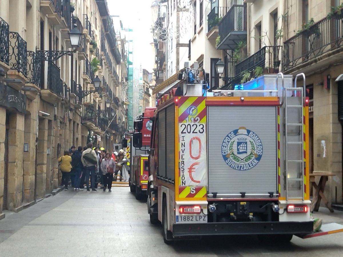 Incendio en el bar Senra de la Parte Vieja de Donostia