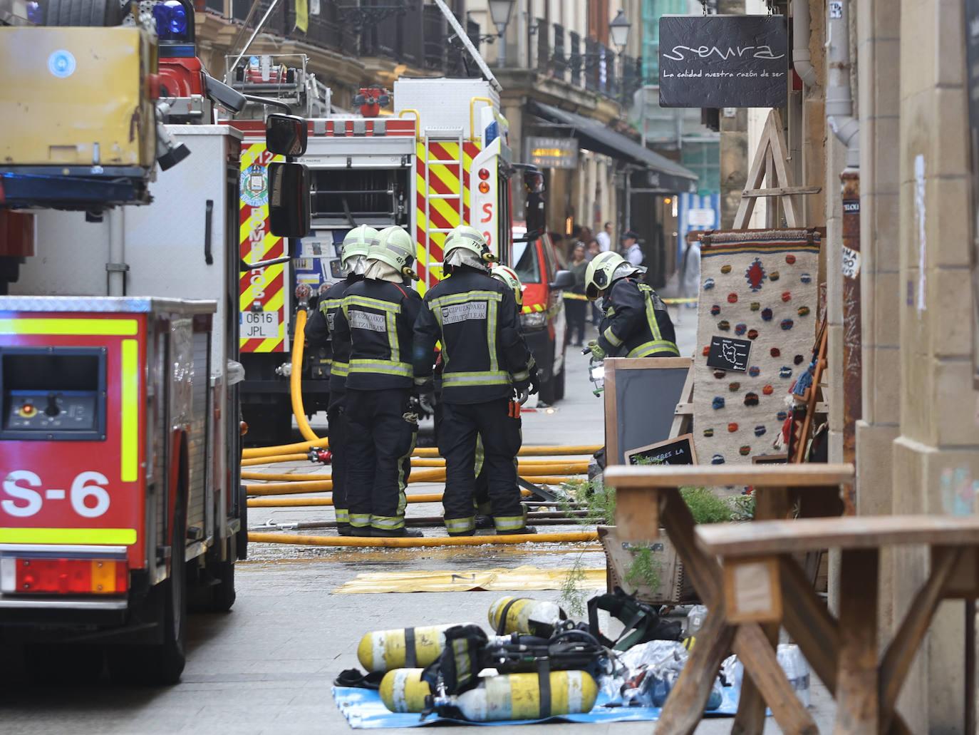 Incendio en el bar Senra de la Parte Vieja de Donostia
