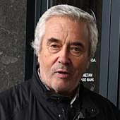 Imagen - «He tenido que poner carteles en inglés y español porque ocupaban mi garaje»