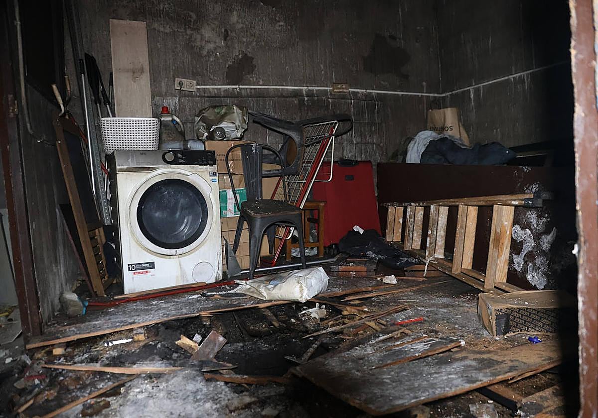 Interior de una de las viviendas afectadas por el incendio.