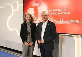 Marisol Garmendia, concejala de Economía, Empleo Local y Ecología del Ayuntamiento de Donostia, y José Ignacio Asensio, diputado de Sostenibilidad de la Diputación Foral.