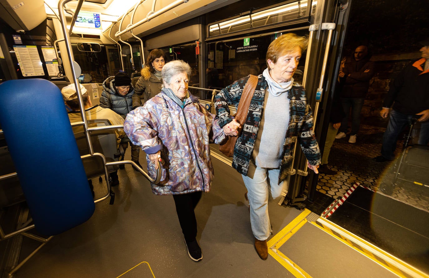 La Donostia navideña a bordo de un autobús
