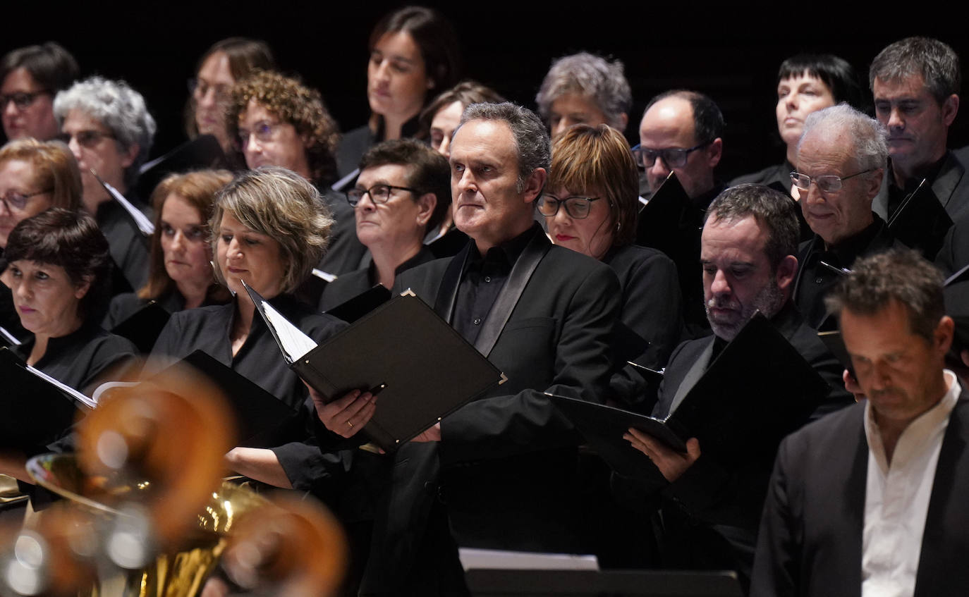 Un Kursaal repleto disfrutó con el concierto