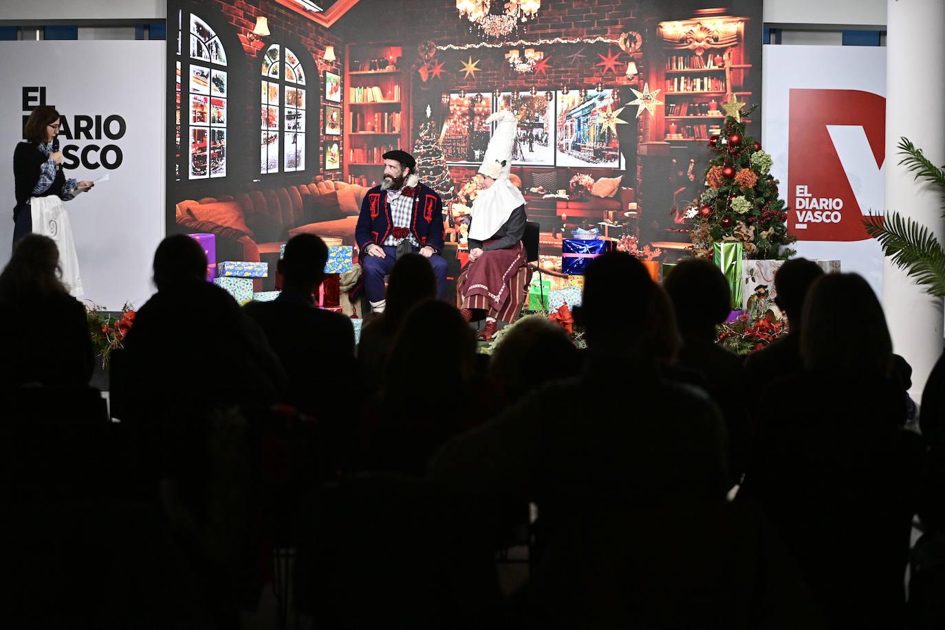 Olentzero y Mari Domingi, con los niños en DV