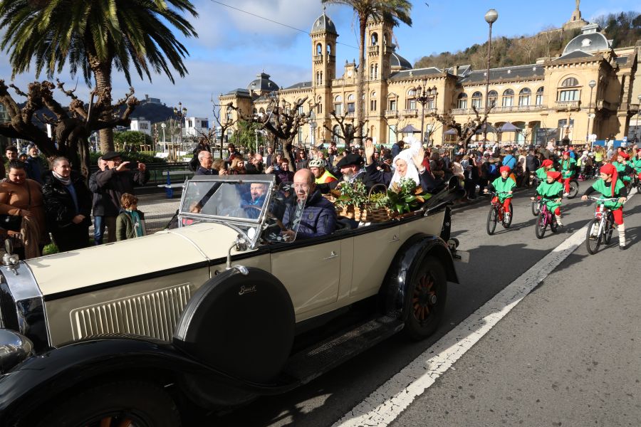 Olentzero y Mari Domingi en Donostia