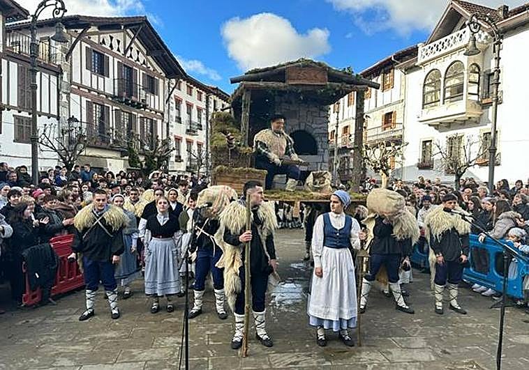 Lesaka elige a su Olentzero