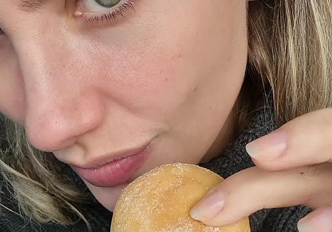 Miriam Giovanelli ha declarado su 'amor' por los bombas rellenas.