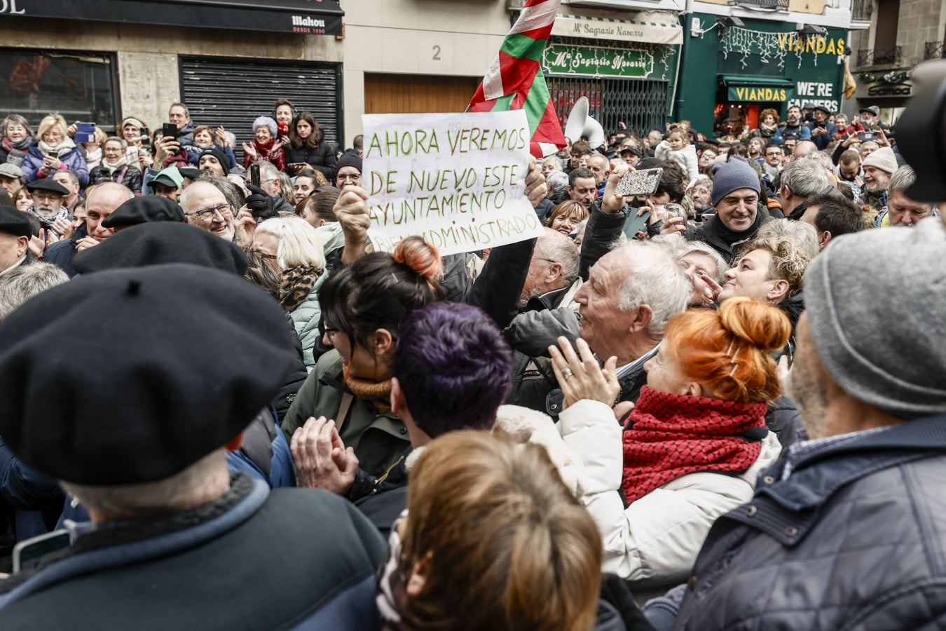 Asiron, nuevo alcalde de Pamplona en un clima de tensión