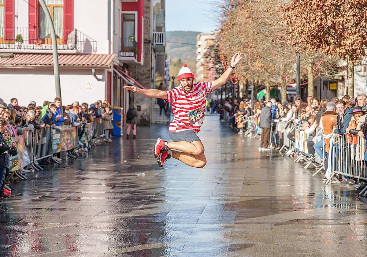 Las mejores imágenes de la San Silvestre en Lasarte-Oria