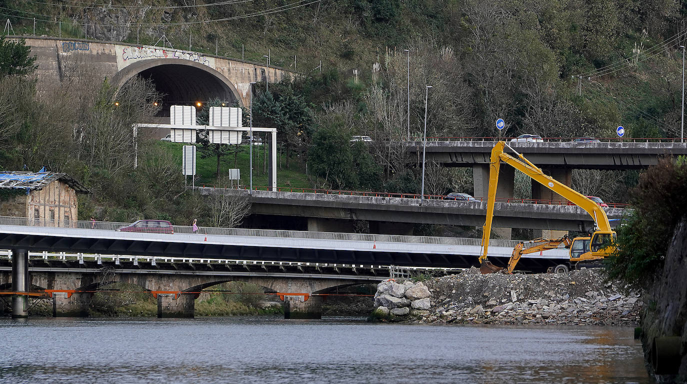 Fotos: Paseos solidarios por el Urumea