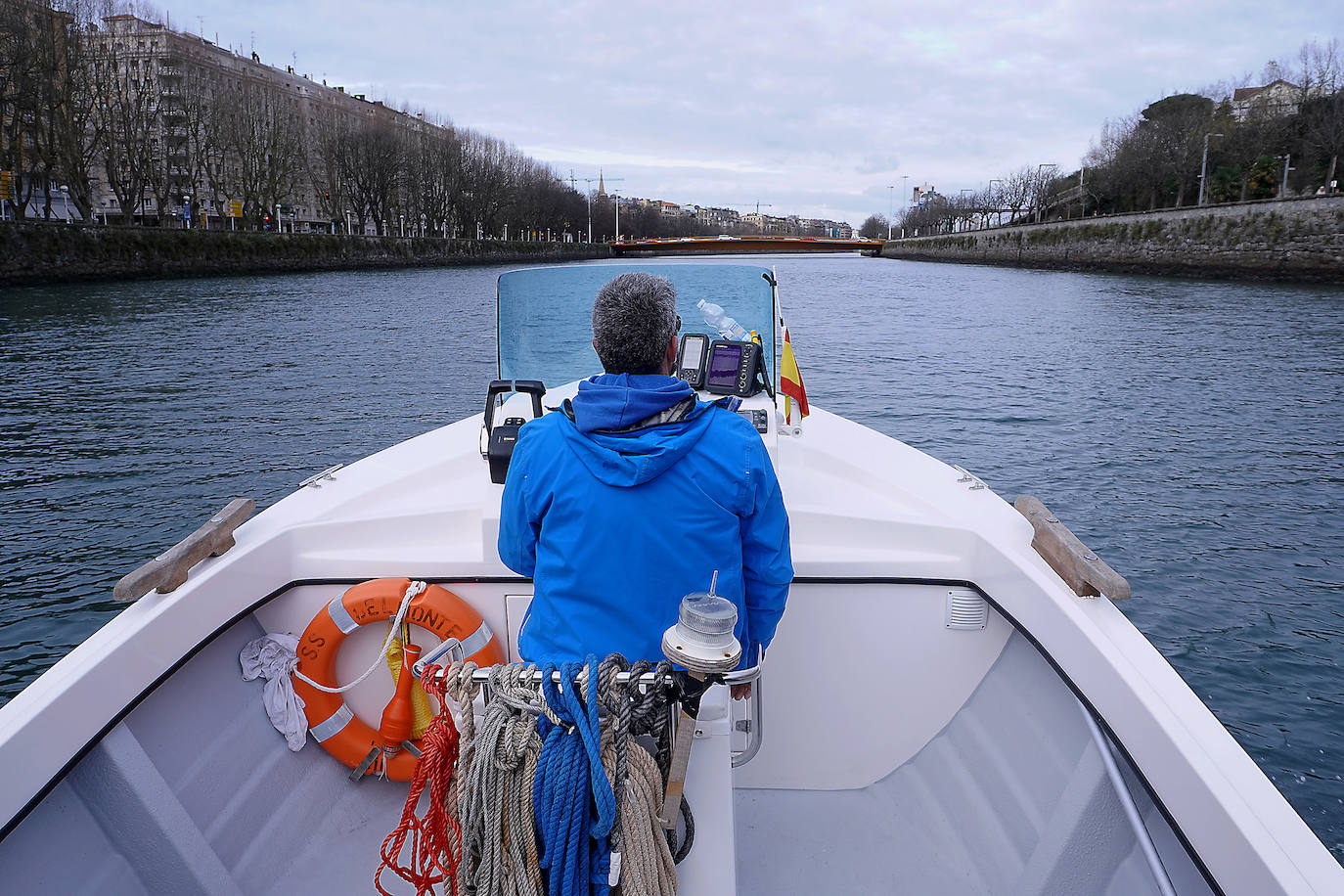 Fotos: Paseos solidarios por el Urumea