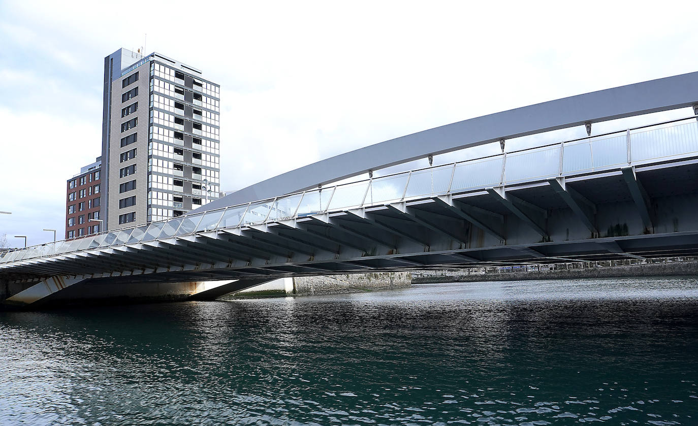 Fotos: Paseos solidarios por el Urumea