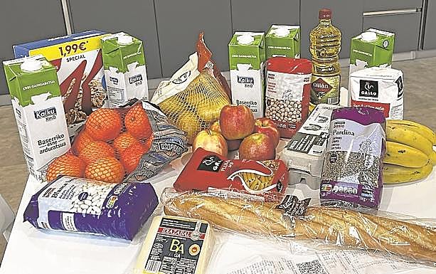 Compra realizada por este periódico de 15 productos básicos. 