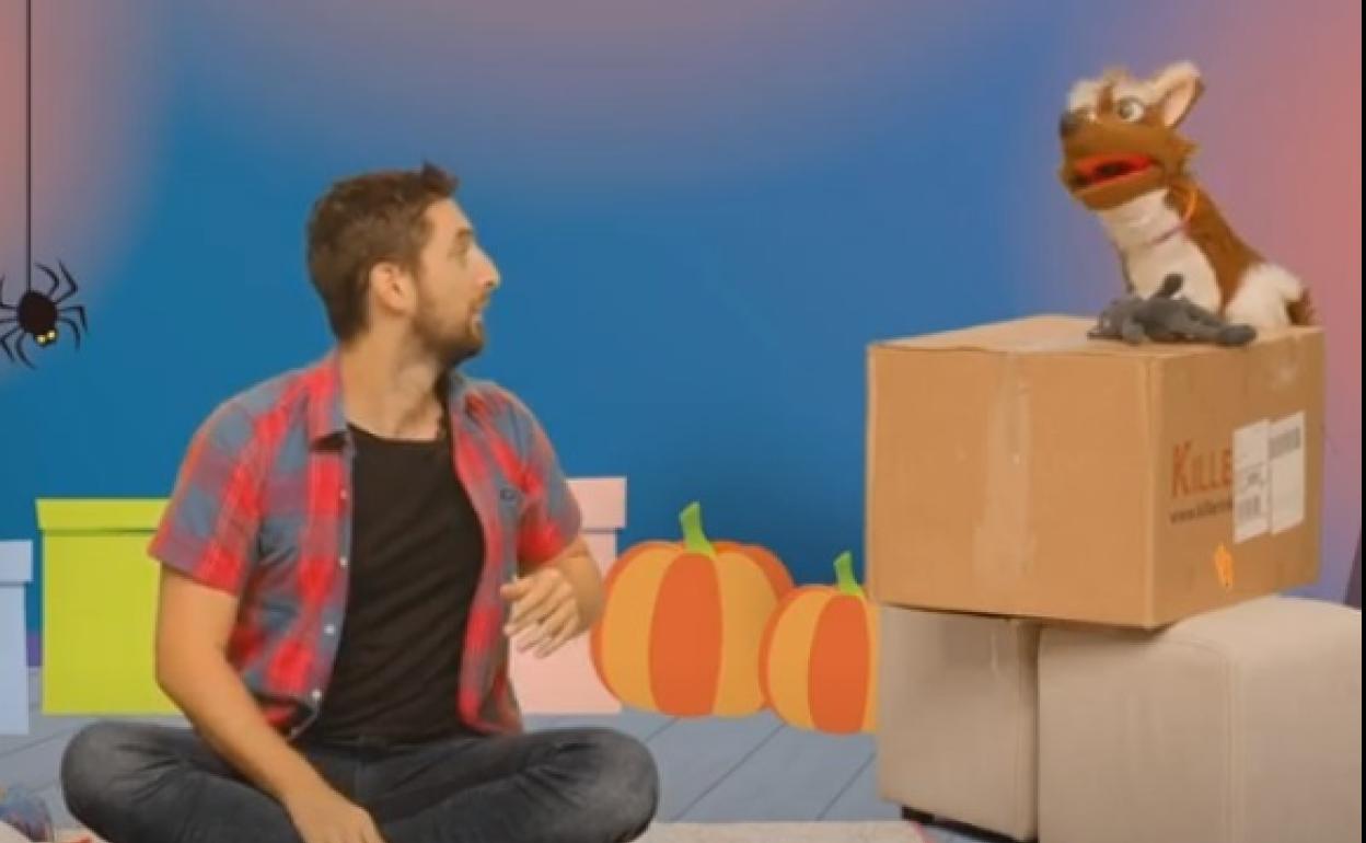 Mattin eta Kattalin, sortako bideoetako batean; zehazki, Gau Beltzari eskainitakoan.