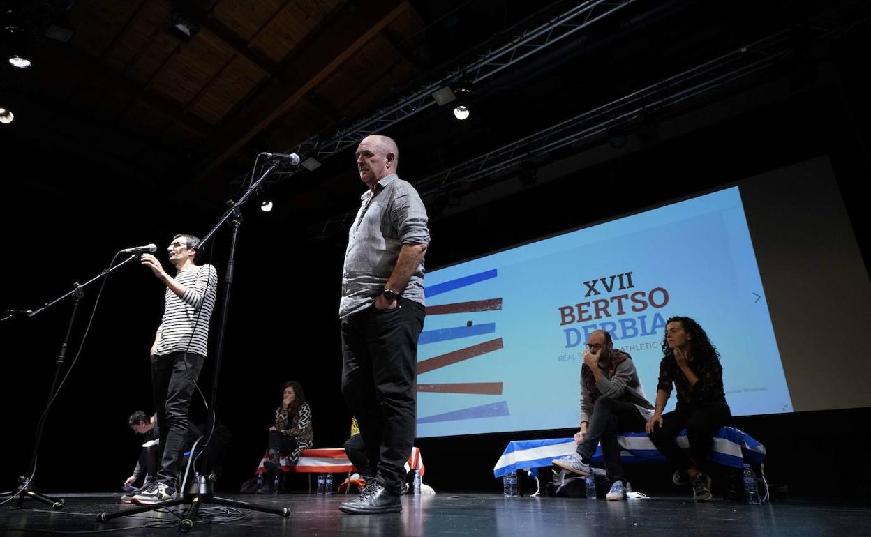 2021eko Bertso Derbia Hernaniko Biteri kultur etxean egin zen. 