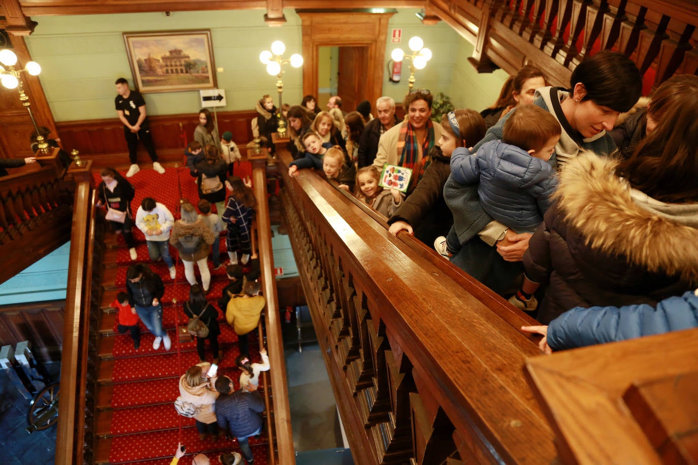 Fotos: Todo nervios en Irun antes de la llegada de los Reyes Magos