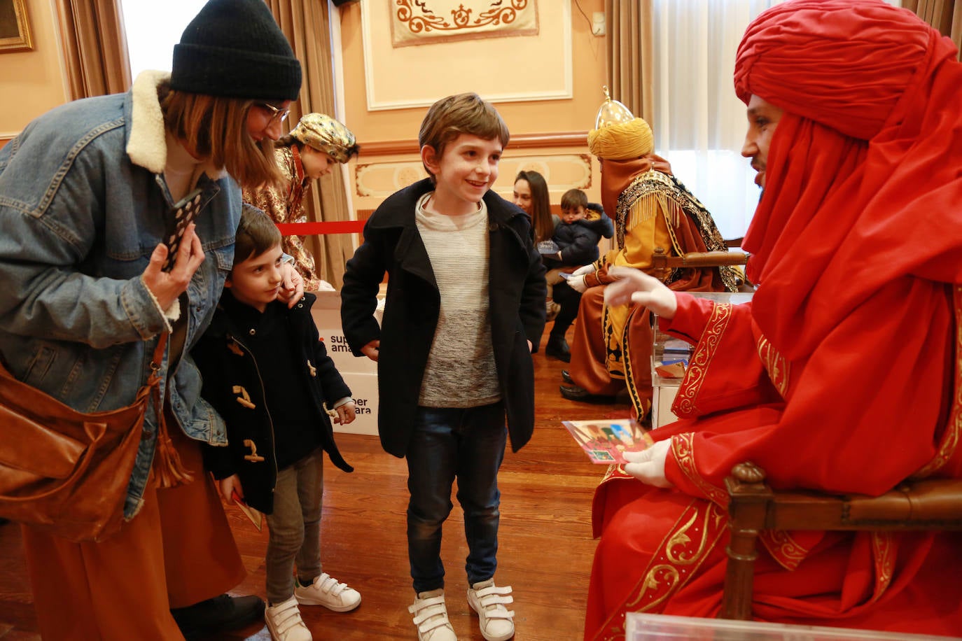 Fotos: Todo nervios en Irun antes de la llegada de los Reyes Magos