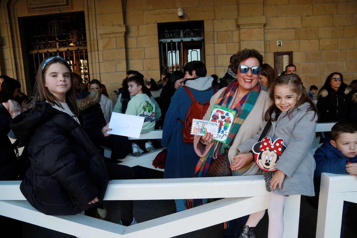 Fotos: Todo nervios en Irun antes de la llegada de los Reyes Magos
