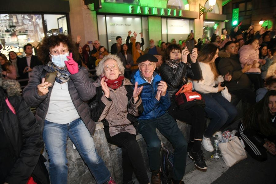 Melchos, Gaspar y Baltasar al inicio de la cabalgata en Donostia. 