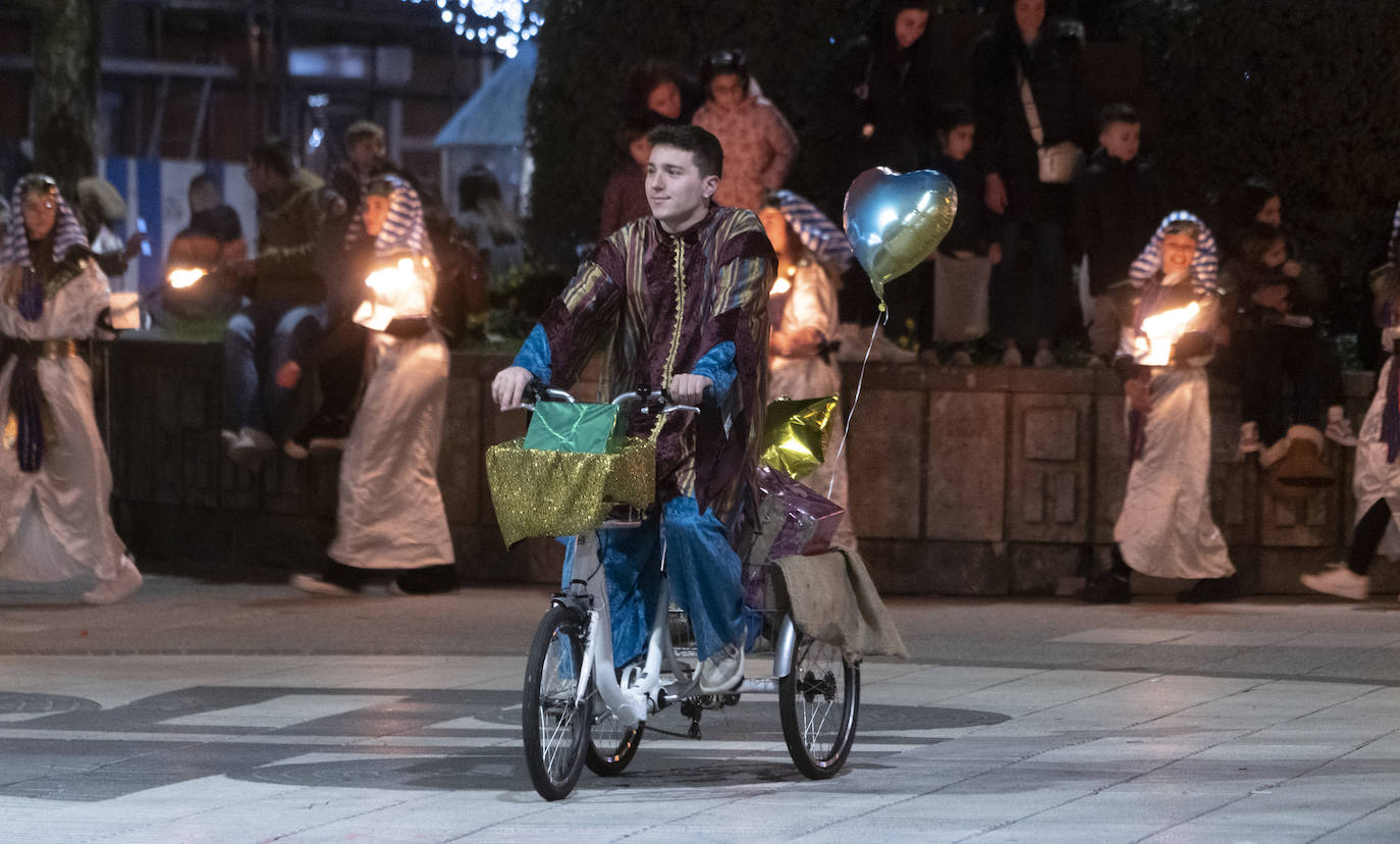 Fotos: Los Reyes Magos llegan de magia Errenteria