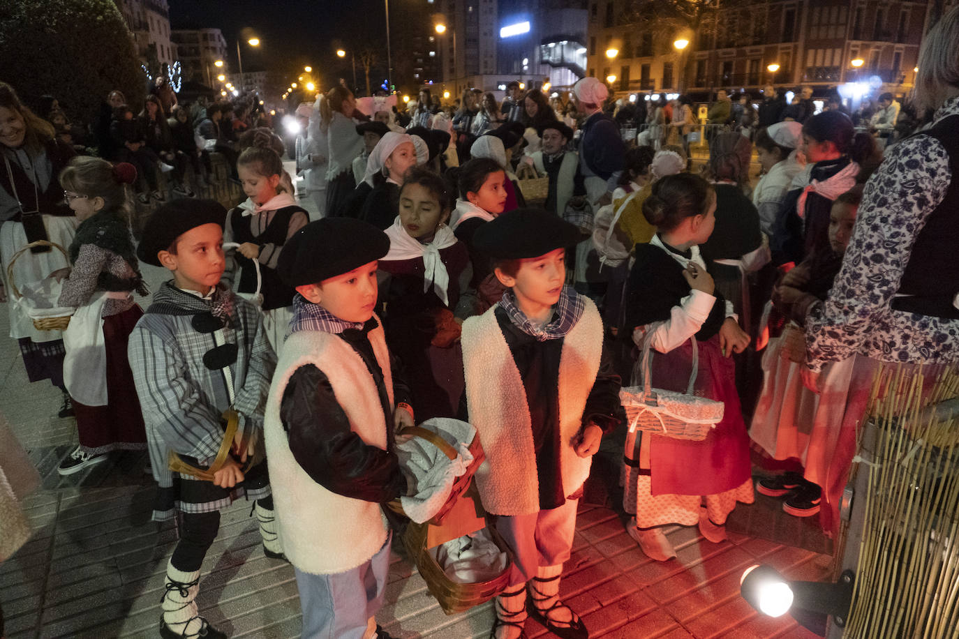 Fotos: Los Reyes Magos llegan de magia Errenteria