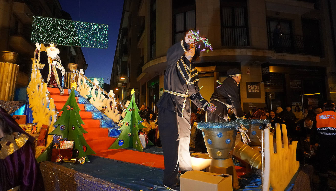 Fotos: Los Reyes Magos llegan de magia Errenteria