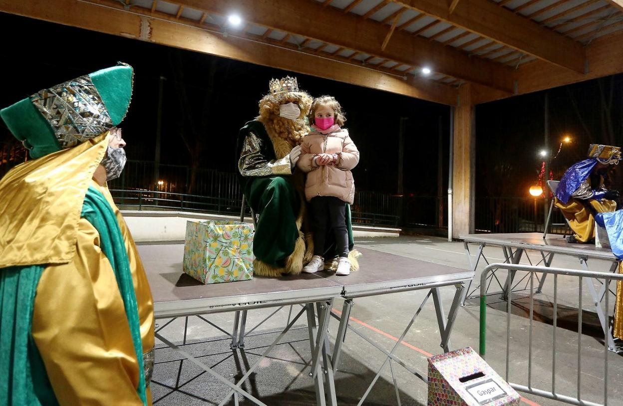 La versión estática de la visita de los Reyes Magos a Lezo queda atrás y se recupera la cabalgata tradicional. 