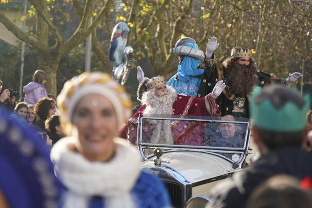 Fotos: Los Reyes reparten ilusión por Donostia