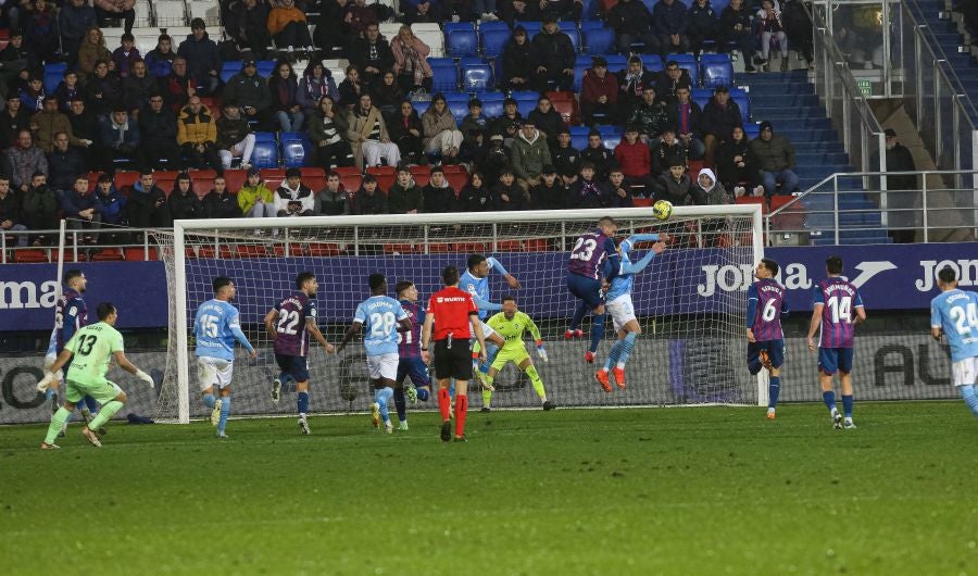 Fotos: El Eibar se impone al Ibiza en Ipurua