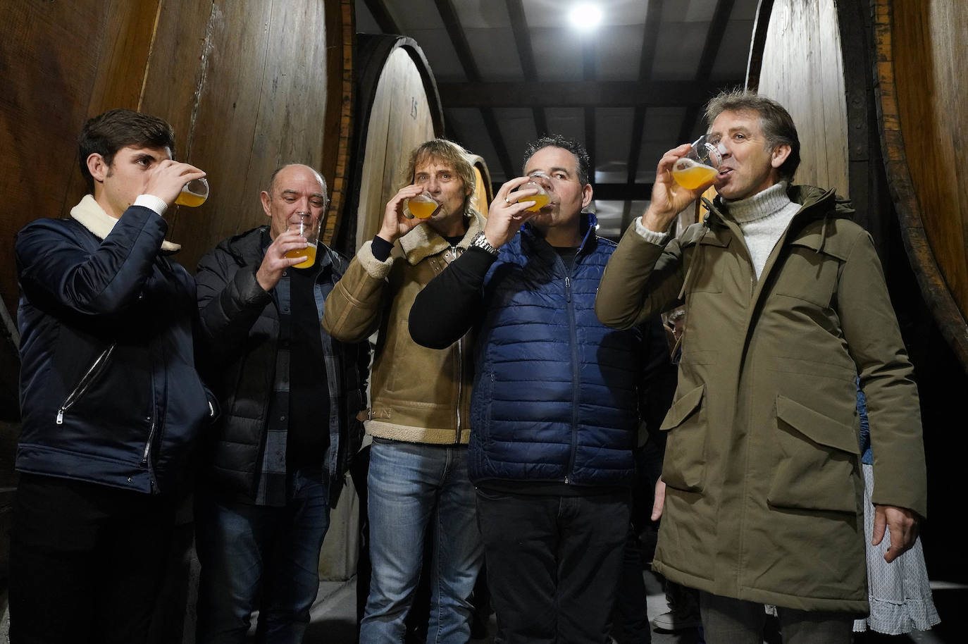 Fotos: La sidrería Saizar da la bienvenida a la nueva temporada