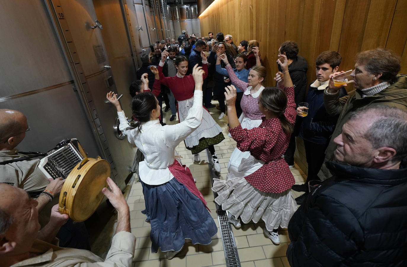 Fotos: La sidrería Saizar da la bienvenida a la nueva temporada