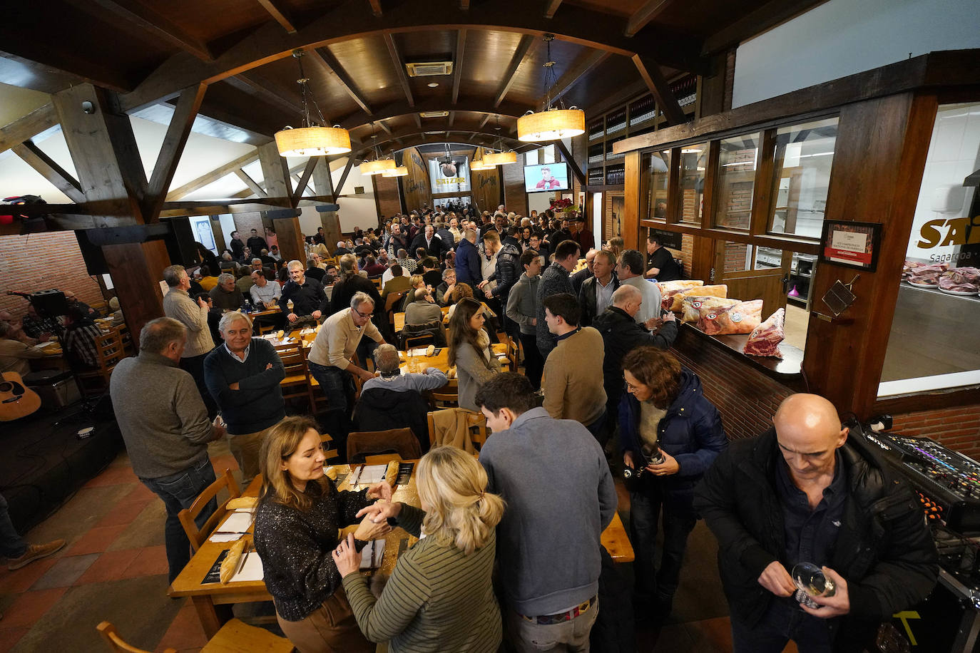 Fotos: La sidrería Saizar da la bienvenida a la nueva temporada