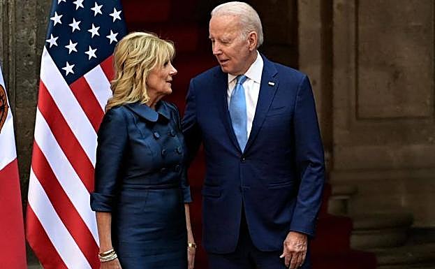 El hallazgo de documentos secretos en un despacho privado de Biden alivia la presión sobre Trump