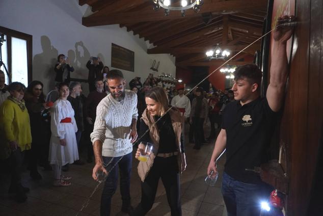 Fotos: Garmendia y Plazaola abren la temporada del txotx: «Gure sagardo berria!»