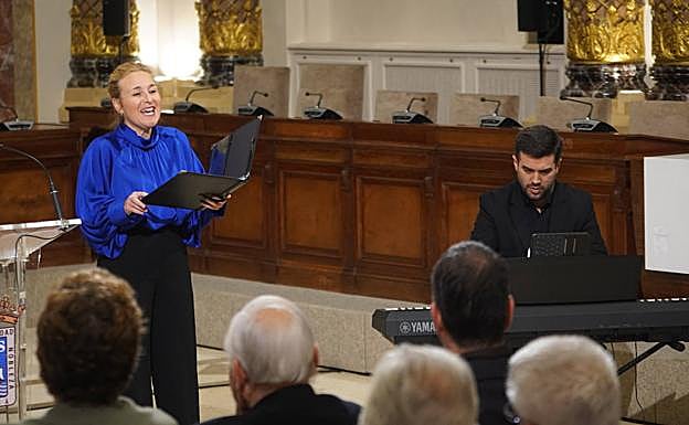La soprano Ainhoa Merzero actuó con el pianista Arkaitz Mendoza.