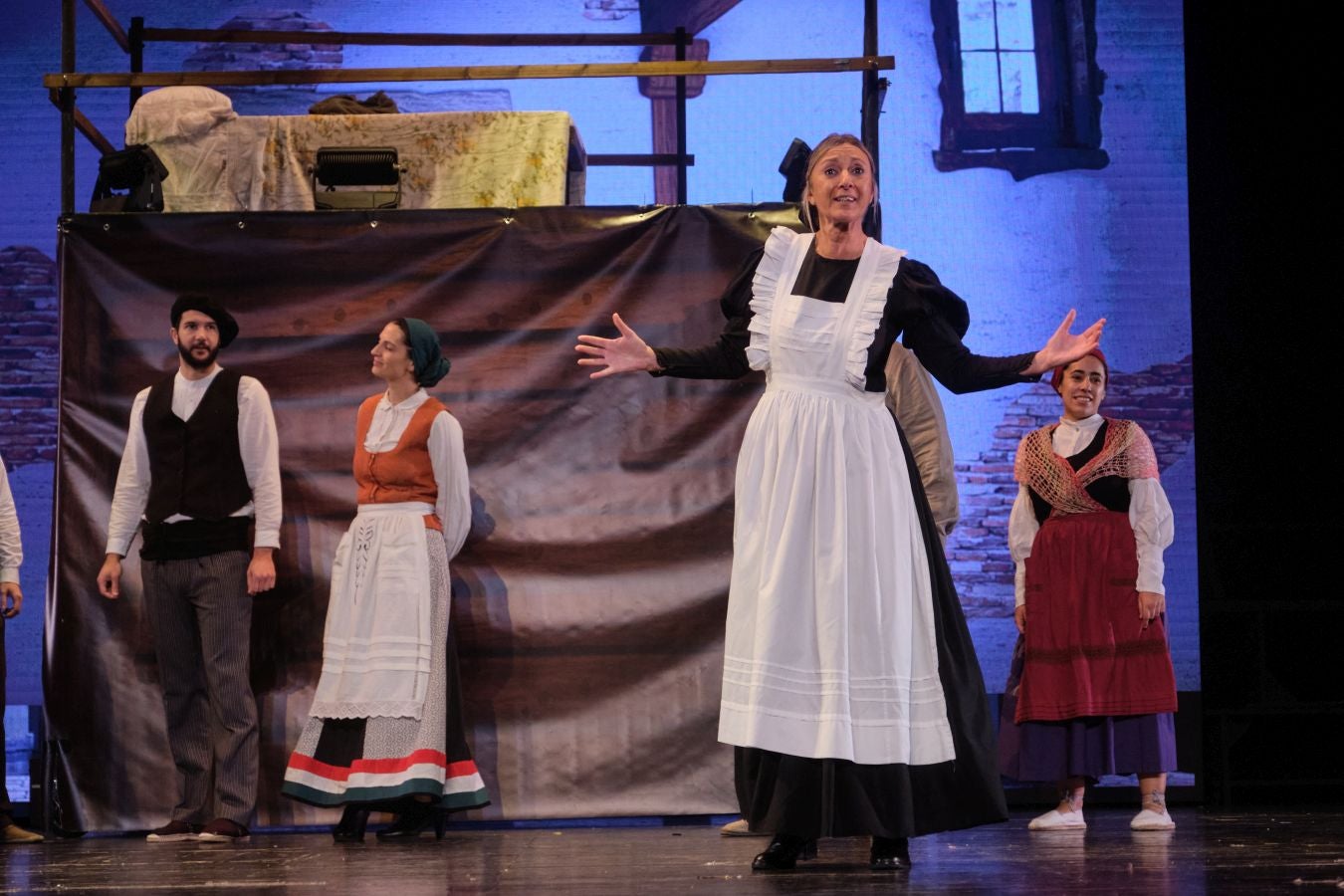 Fotos: El Victoria Eugenia vibró con el estreno del musical &#039;Bretxa 1813&#039;