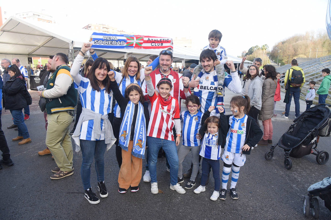 Fotos: Ambiente de lujo antes de un intenso derbi