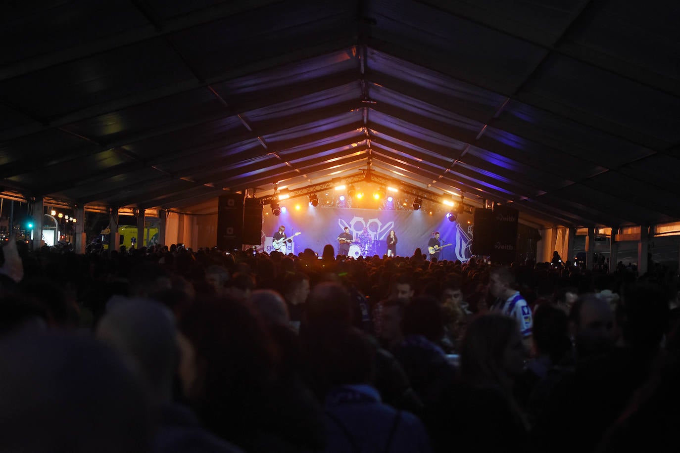 Fotos: Ambiente de lujo antes de un intenso derbi