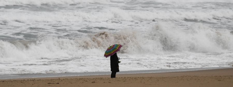 Fotos: Jornada gris y lluviosa