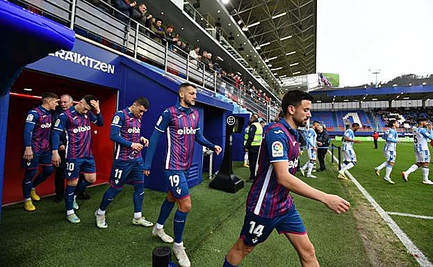 El Eibar reclama su trono como rey del balón parado