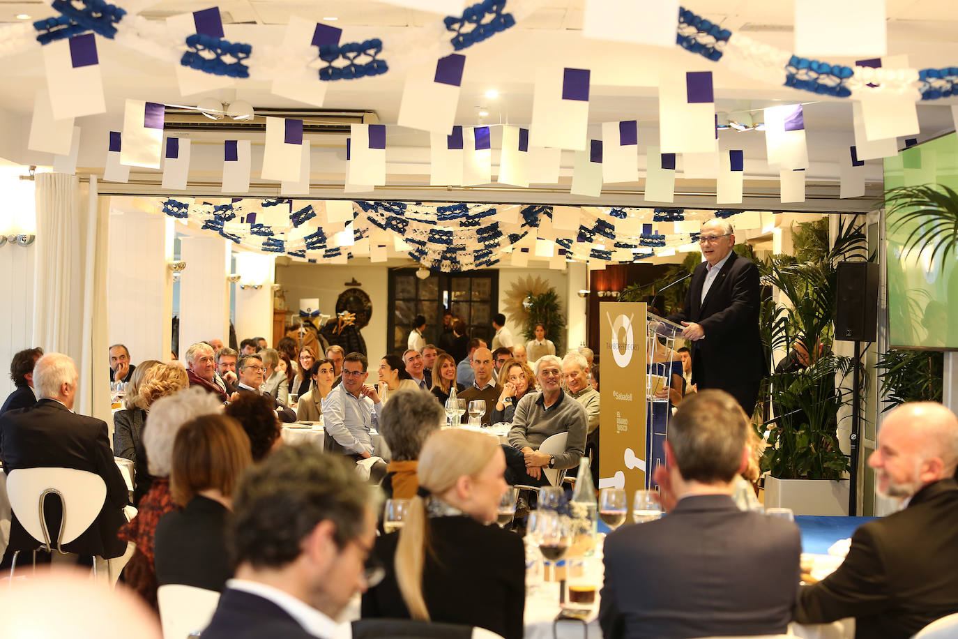 DV rindió homenaje a los Tambores de Oro de Donostia.